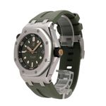 Audemars Piguet Royal Oak Offshore Diver 15720ST.OO.A052CA.01 (2021) - Green dial 42 mm Steel case (3/8)