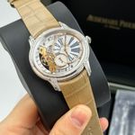 Audemars Piguet Millenary 77247BC.ZZ.A813CR.01 (2024) - Parelmoer wijzerplaat 39mm Witgoud (8/8)