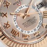 Rolex Sky-Dweller 326935 (2015) - Silver dial 42 mm Rose Gold case (3/6)