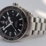 Omega Seamaster Planet Ocean 522.30.46.21.01.001 (2014) - Black dial 46 mm Steel case (3/8)