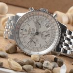 Breitling Navitimer A23322 - (2/8)