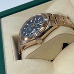 Rolex Sky-Dweller 336935 (2024) - Blauw wijzerplaat 42mm Roségoud (6/8)