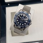 Omega Seamaster Diver 300 M 210.30.42.20.03.002 (2024) - Blue dial 42 mm Steel case (2/8)