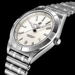 Breitling Chronomat 36 A10380101A3A1 (2024) - White dial 36 mm Steel case (2/5)