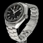 Omega Seamaster Planet Ocean 232.30.42.21.01.001 (2012) - Black dial 42 mm Steel case (5/8)