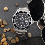 Rolex Submariner Date 16610 (2000) - Black dial 40 mm Steel case (1/8)