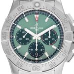 Breitling Avenger AB0147101L1A1 (2026) - Green dial 44 mm Steel case (1/8)