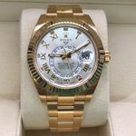 Rolex Sky-Dweller 326938 (2021) - Zilver wijzerplaat 42mm Geelgoud (2/8)