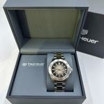 TAG Heuer Aquaracer WBP2110.BA0627 (2024) - Black dial 40 mm Steel case (3/8)