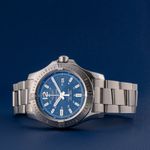 Breitling Colt Automatic A1738811/C906 (2016) - Blue dial 44 mm Steel case (2/8)