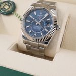 Rolex Sky-Dweller 336934 (2024) - 42 mm Steel case (3/8)