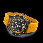 Breitling Endurance Pro X82310A41B1S1 (2024) - Black dial 44 mm Plastic case (3/5)