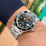 Rolex Submariner Date 16610 (1995) - Zwart wijzerplaat 40mm Staal (2/8)