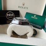 Rolex Sea-Dweller Deepsea 136660 (2023) - Black dial 44 mm Steel case (4/8)