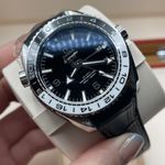 Omega Seamaster Planet Ocean 215.33.44.22.01.001 (2022) - Black dial 43 mm Steel case (3/8)