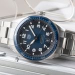 TAG Heuer Carrera Calibre HEUER 01 CAR201AA.BA0714 (Unknown (random serial)) - White dial 43 mm Steel case (2/8)