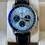 Breitling Navitimer 1 B01 Chronograph AB0138241C1P1 (2024) - Blauw wijzerplaat 43mm Staal (2/7)