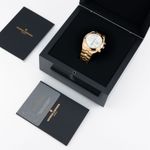 Vacheron Constantin Overseas Chronograph 5500V/000R-B074 (2022) - Silver dial 43 mm Rose Gold case (2/7)