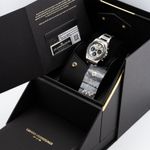 Girard-Perregaux Laureato 81020-11-131-11A (2022) - 43mm Staal (5/5)