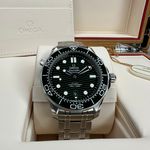 Omega Seamaster Diver 300 M 210.30.42.20.10.001 (2023) - Green dial 42 mm Steel case (5/8)
