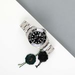 Rolex Sea-Dweller 126600 (2022) - Black dial 43 mm Steel case (3/8)