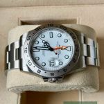 Rolex Explorer II 226570 (2024) - 42 mm Steel case (4/7)