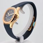 Patek Philippe Aquanaut 5269R-001 (2025) - Blauw wijzerplaat 39mm Roségoud (2/8)