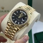 Rolex Day-Date 40 228238 (Onbekend (willekeurig serienummer)) - Zwart wijzerplaat 40mm Geelgoud (7/8)