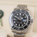 Rolex Sea-Dweller 126600 (2023) - Black dial 43 mm Steel case (3/8)