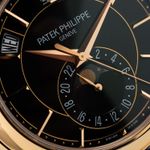 Patek Philippe Annual Calendar 5205R-010 (Unknown (random serial)) - Black dial 40 mm Rose Gold case (3/8)
