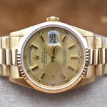 Rolex Day-Date 36 18238 (1991) - Champagne wijzerplaat 36mm Geelgoud (3/8)