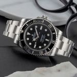 Rolex Submariner No Date 114060 (2015) - Black dial 40 mm Steel case (2/8)
