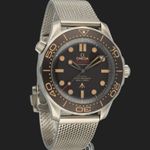 Omega Seamaster Diver 300 M 210.90.42.20.01.001 (2023) - Brown dial 42 mm Titanium case (4/8)