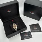 Tudor Royal 28303 (2025) - Bruin wijzerplaat 28mm Staal (2/10)