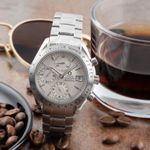 Omega Speedmaster Date 3211.30.00 (Onbekend (willekeurig serienummer)) - Zilver wijzerplaat 40mm Staal (1/8)