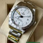 Tudor Black Bay 79470 - (3/7)