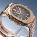 Patek Philippe Nautilus 5711/1R-001 (2017) - Bruin wijzerplaat 40mm Roségoud (4/8)