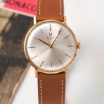 Universal Genève Vintage Unknown (1962) - Silver dial 33 mm Yellow Gold case (1/8)