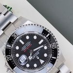 Rolex Sea-Dweller 126600 (2025) - Black dial 43 mm Steel case (4/8)