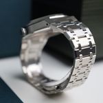 Audemars Piguet Royal Oak Selfwinding 15510ST.OO.1320ST.06 (2024) - Blue dial 41 mm Steel case (4/7)