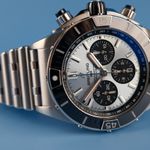 Breitling Chronomat PB0136251C1S1 (2022) - Blue dial 44 mm Steel case (5/8)