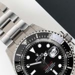Rolex Sea-Dweller 126600 (2022) - Black dial 43 mm Steel case (2/8)
