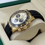 Rolex Daytona 126518LN (2024) - Gold dial 40 mm Yellow Gold case (6/8)