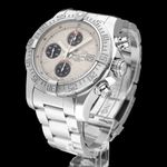 Breitling Avenger II A13381 (2015) - Silver dial 43 mm Steel case (2/8)