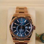 Rolex Sky-Dweller 336935 (2024) - Blue dial 42 mm Rose Gold case (1/7)