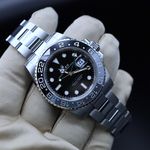 Rolex GMT-Master II 126710GRNR (2024) - Zwart wijzerplaat 40mm Staal (2/6)