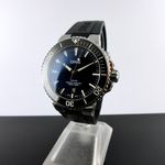Oris Aquis Date 01 733 7730 4135-07 4 24 64EB (2025) - Blauw wijzerplaat 44mm Staal (2/6)