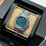 IWC Ingenieur Automatic IW328903 (2025) - Blue dial 40 mm Steel case (2/11)