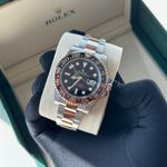Rolex GMT-Master II 126711CHNR (2025) - Zwart wijzerplaat 40mm Goud/Staal (2/7)