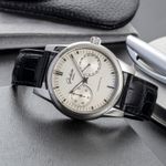 Glashütte Original Senator Hand Date 1-39-58-02-02-04 (Unknown (random serial)) - Silver dial 40 mm Steel case (2/8)